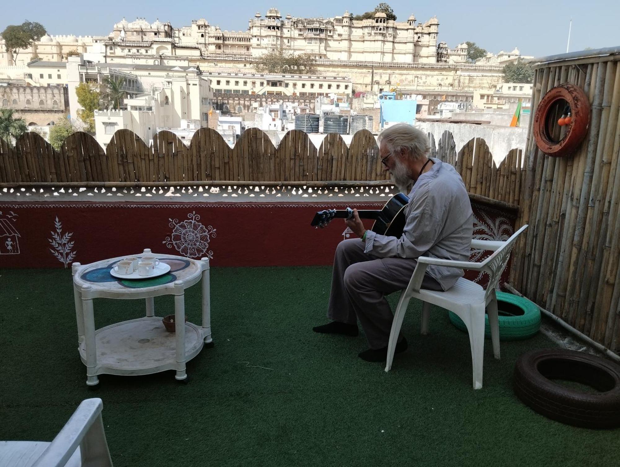 City And Palace View Guest House Udaipur Ngoại thất bức ảnh
