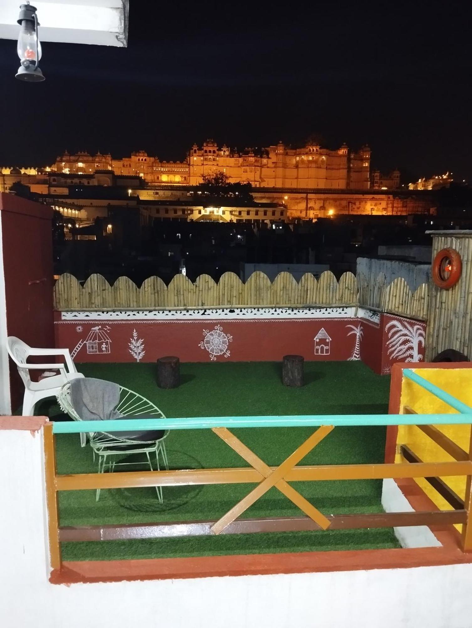 City And Palace View Guest House Udaipur Ngoại thất bức ảnh